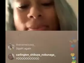 Phat ass lightskin twerks and squirts on ig live